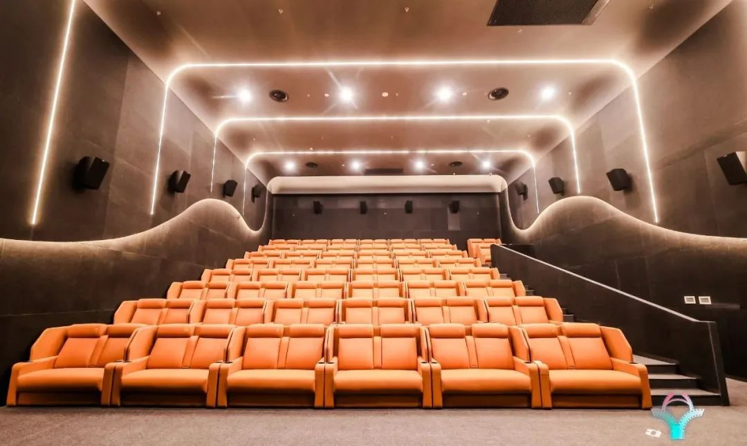 天下首家全高帧 LED 影院—中原壹定发影戏中心正式完工