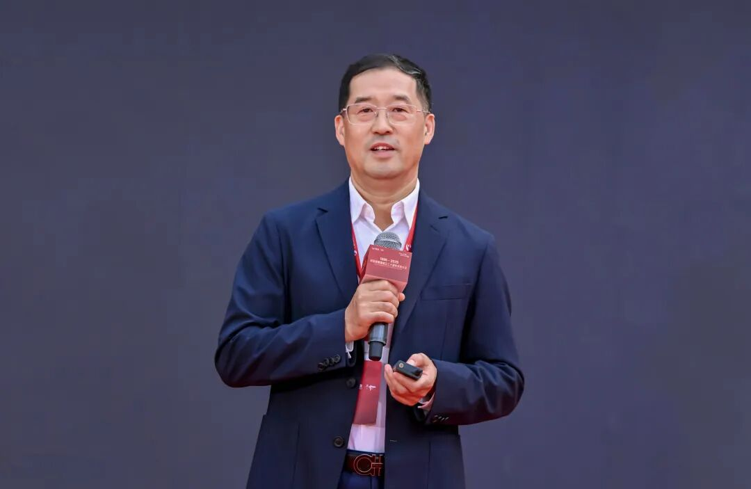 上海证券报专访 | 壹定发李军：以“屏”为基三十年 AI与文旅翻开增添新空间